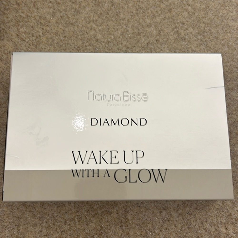Natura bisse diamond wake up with a glow